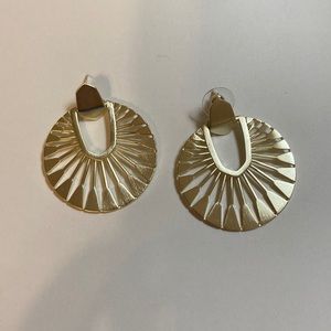 Kendra Scott earrings